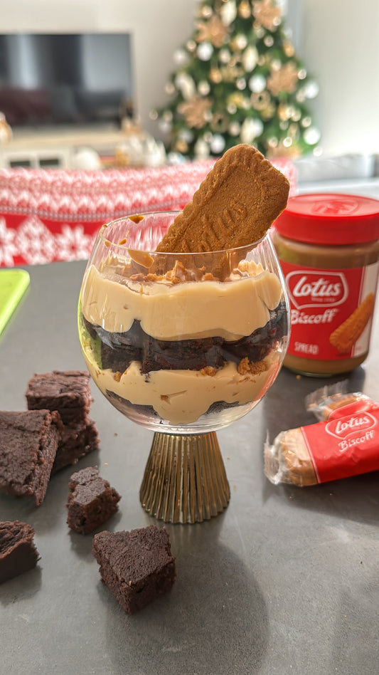 12 Recipes of Christmas: Lotus Biscoff Brownie Trifle 